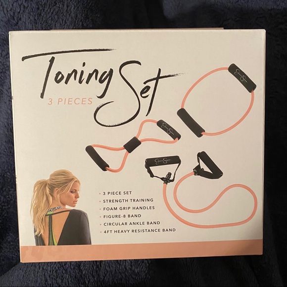 Jessica Simpson resistance bands